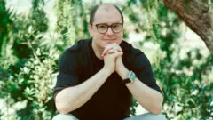 Майк Флэнаган продолжает работу над сериалом по «Темной башне» 5
